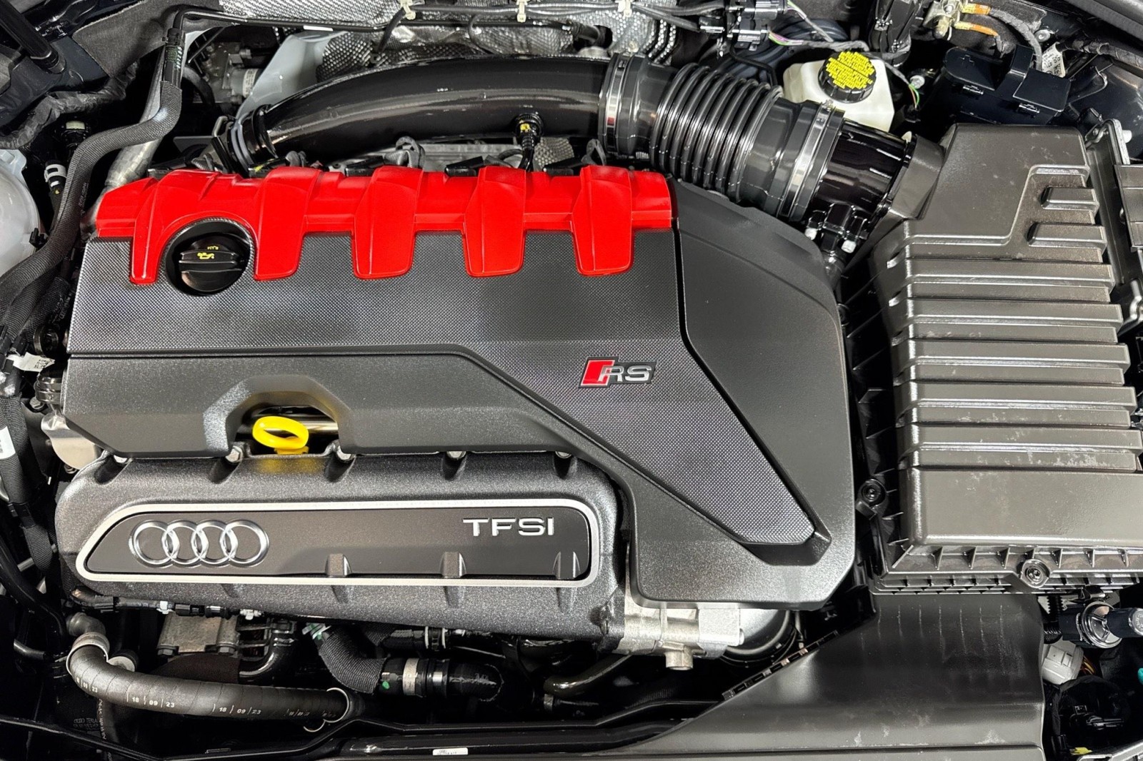 Used 2024 Daytona Gray Pearl Effect Audi  image 28