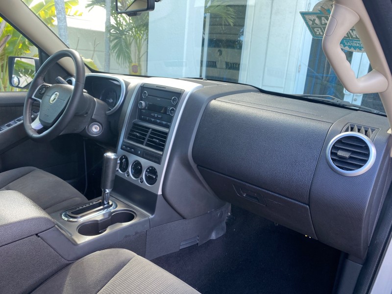 2010 Mercury Mountaineer 1 OWNER LOW MILES 78,753 in , 