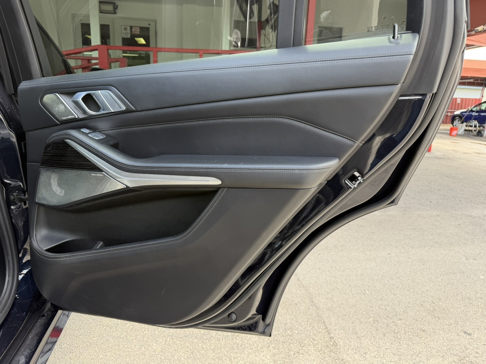 2020 BMW X7 - $33,988