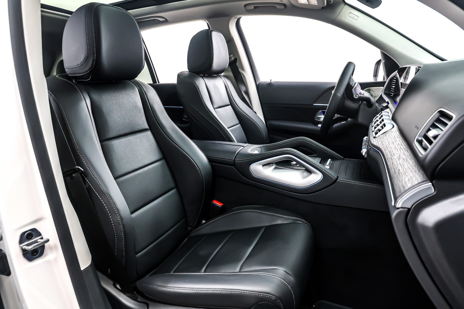 New 2026 Polar White Mercedes-Benz GLE 450 image 7