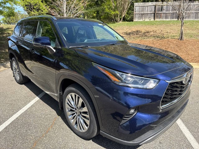 BLUPRINT 2026 Toyota Highlander Hybrid Platinum AWD SUV / Crossover All-Wheel Drive Automatic