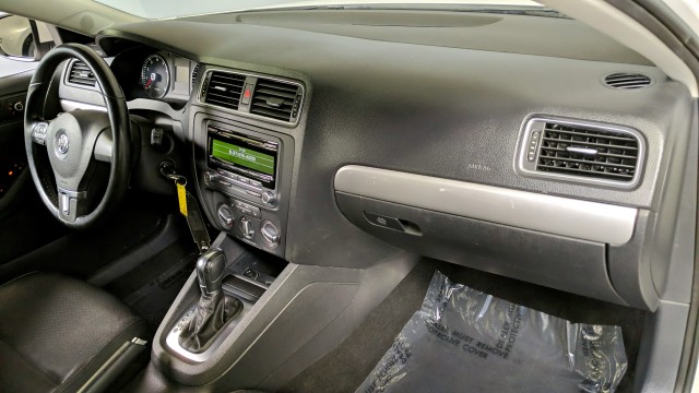 2013 Volkswagen Jetta Sedan SE w/Convenience 20