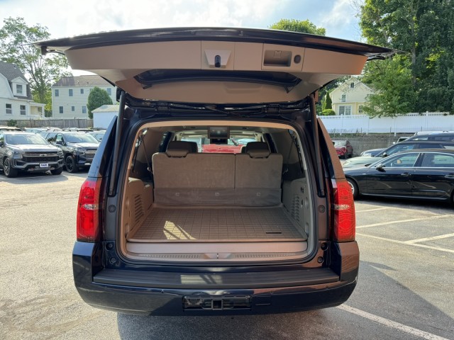 2018 Chevrolet Suburban LT 23