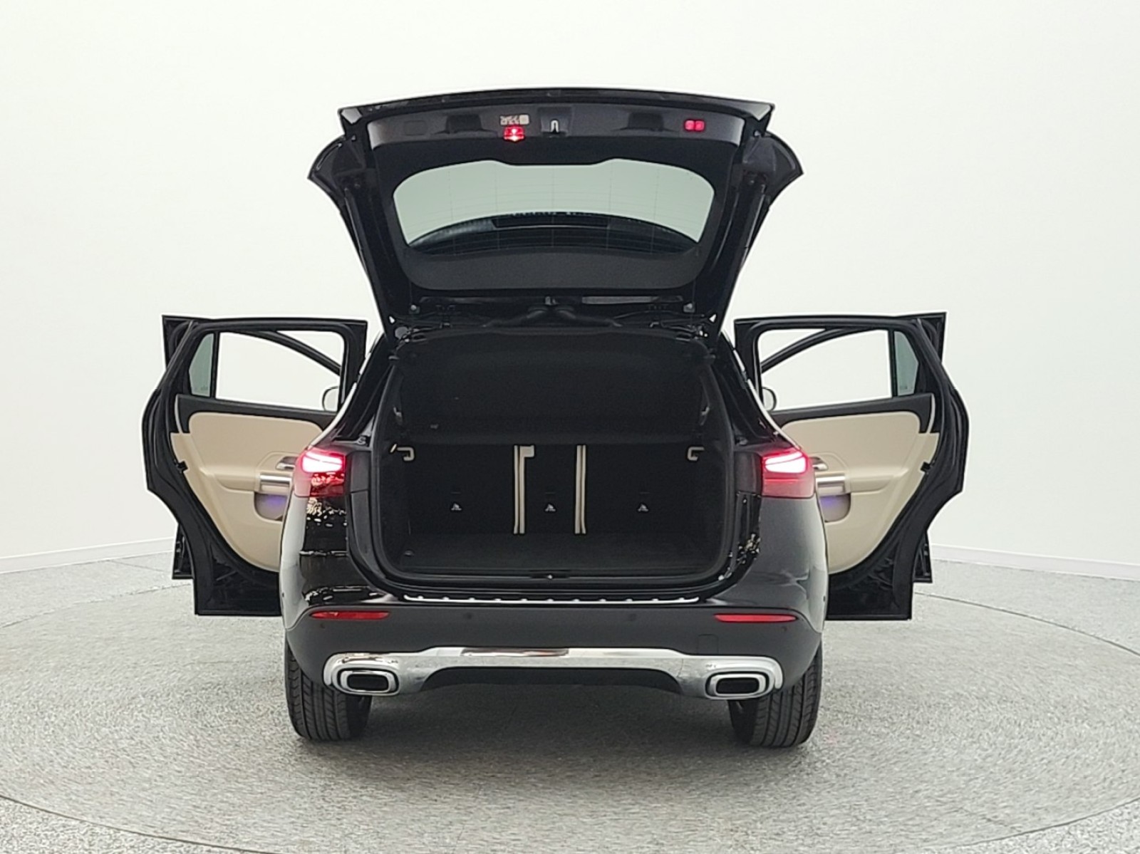 Certified Used 2025 Night Black Mercedes-Benz GLA 250 SUV image 24