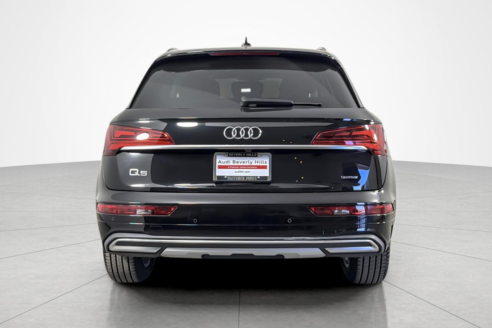 Used 2023 Mythos Black Metallic Audi Premium Plus 40 TFSI quattro image 4
