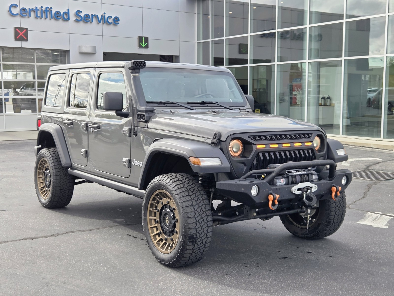 View vehicle photo 3