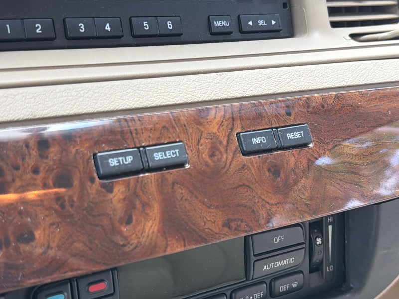2007 Mercury Grand Marquis LS LOW MILES 52,599 1 OWNER in ,