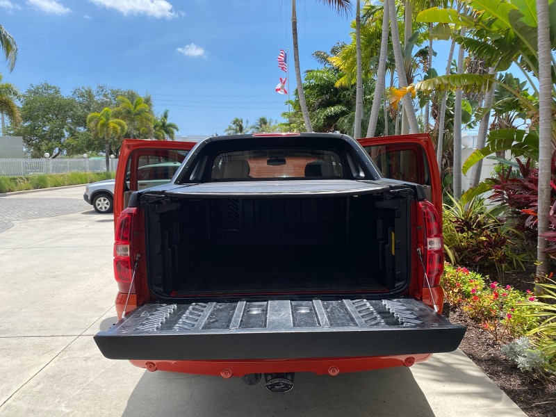 2009 Chevrolet Avalanche LT PU LOW MILES 58,696 in ,