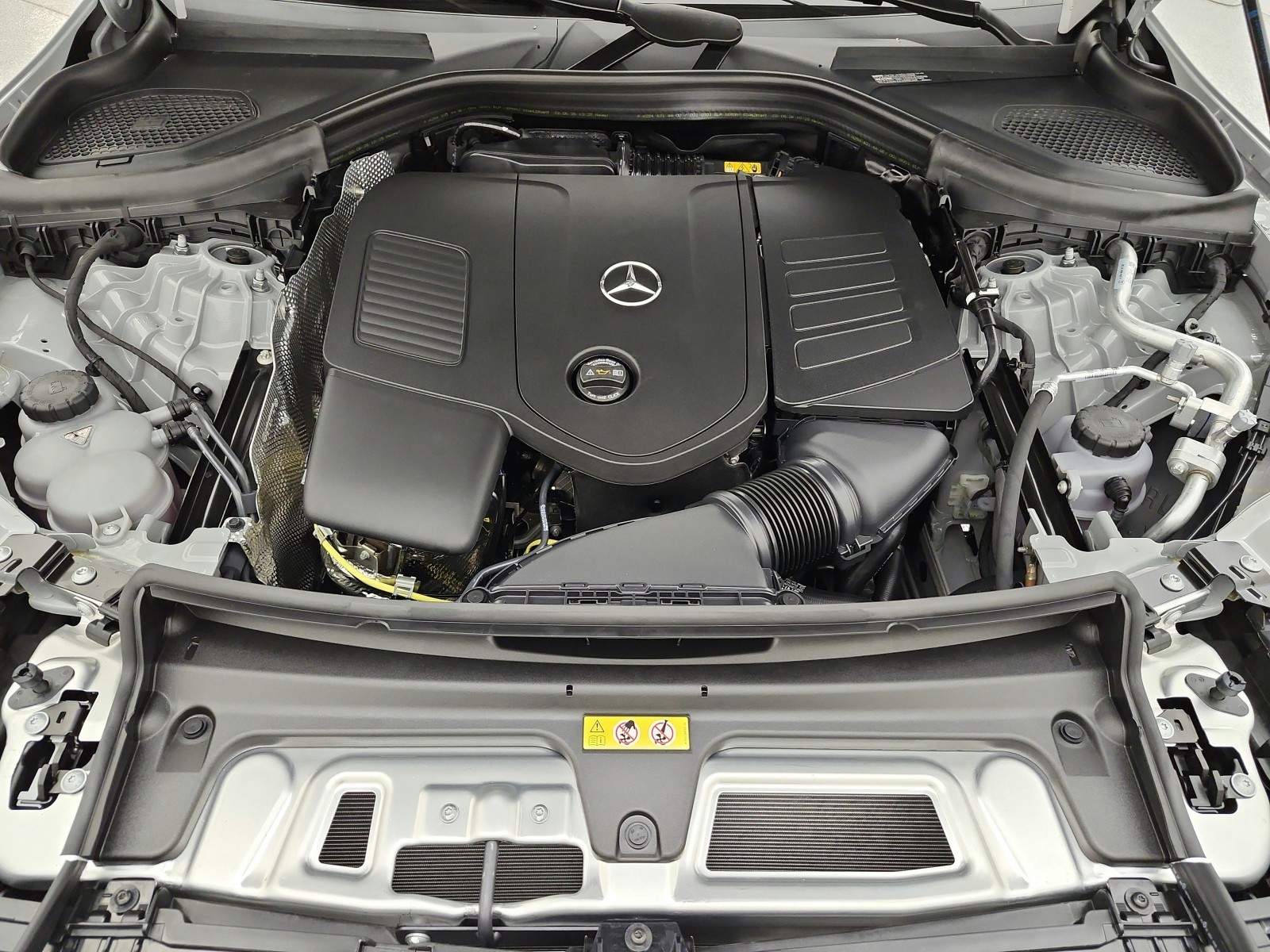 New 2027 MANUFAKTUR Alpine Grey Mercedes-Benz GLC 300 SUV image 12