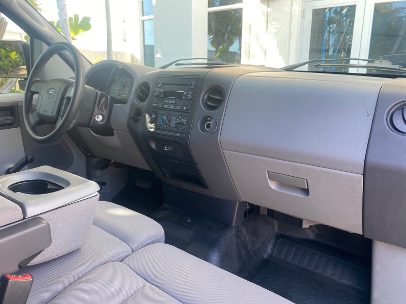2006 Ford F-150 STX 4 DOOR LOW MILES 92,223 in ,