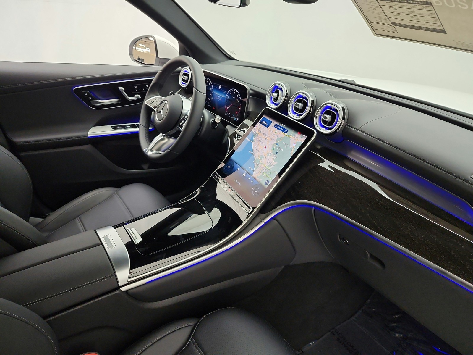 New 2027 Polar White Mercedes-Benz GLC 300 SUV image 13