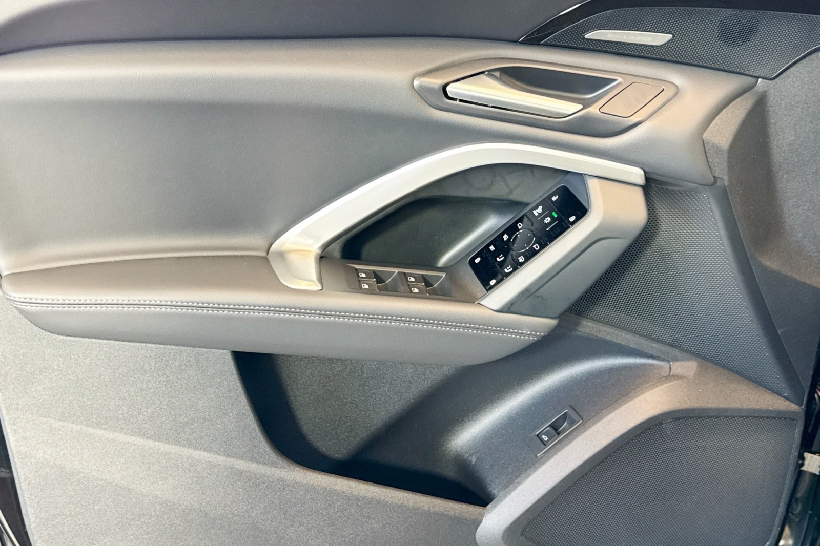 New 2025 Mythos Black Metallic Audi Premium Plus 2.0 TFSI quattro image 15