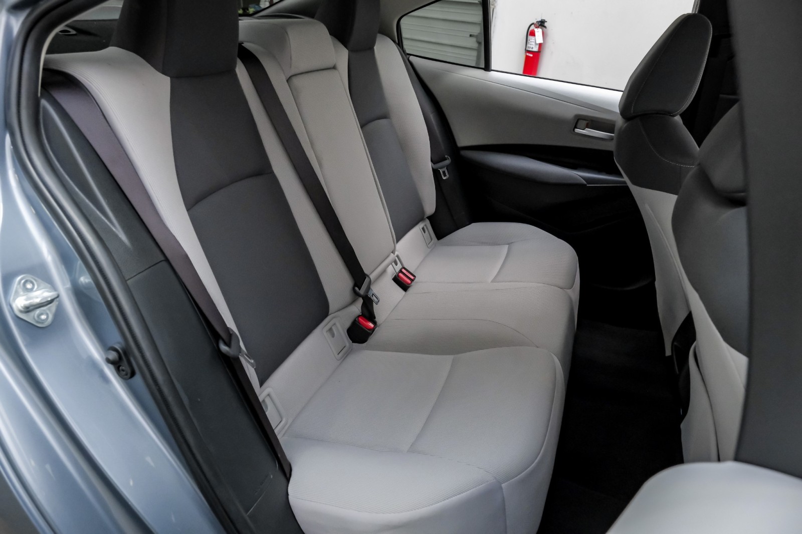 2021 Toyota Corolla LE Apple Carplay Dynamic Radar Toyota Safety Sense 31