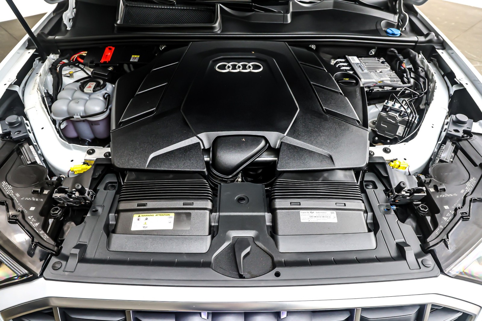 Used 2023 Glacier White Metallic Audi Prestige 55 TFSI quattro image 12