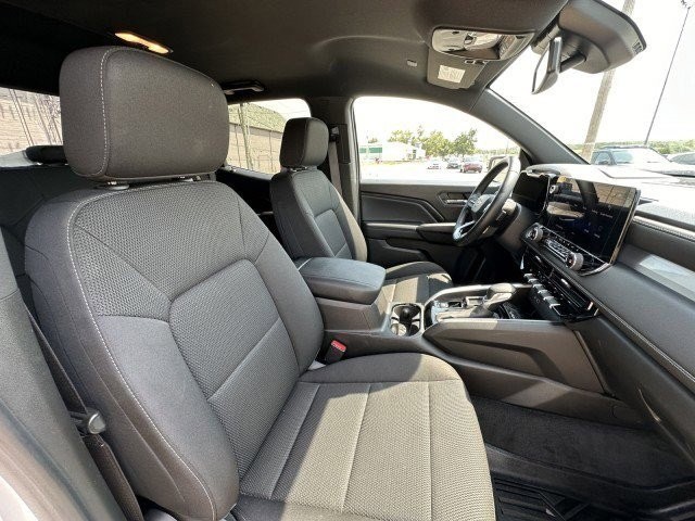 2023 Chevrolet Colorado 2WD LT 18