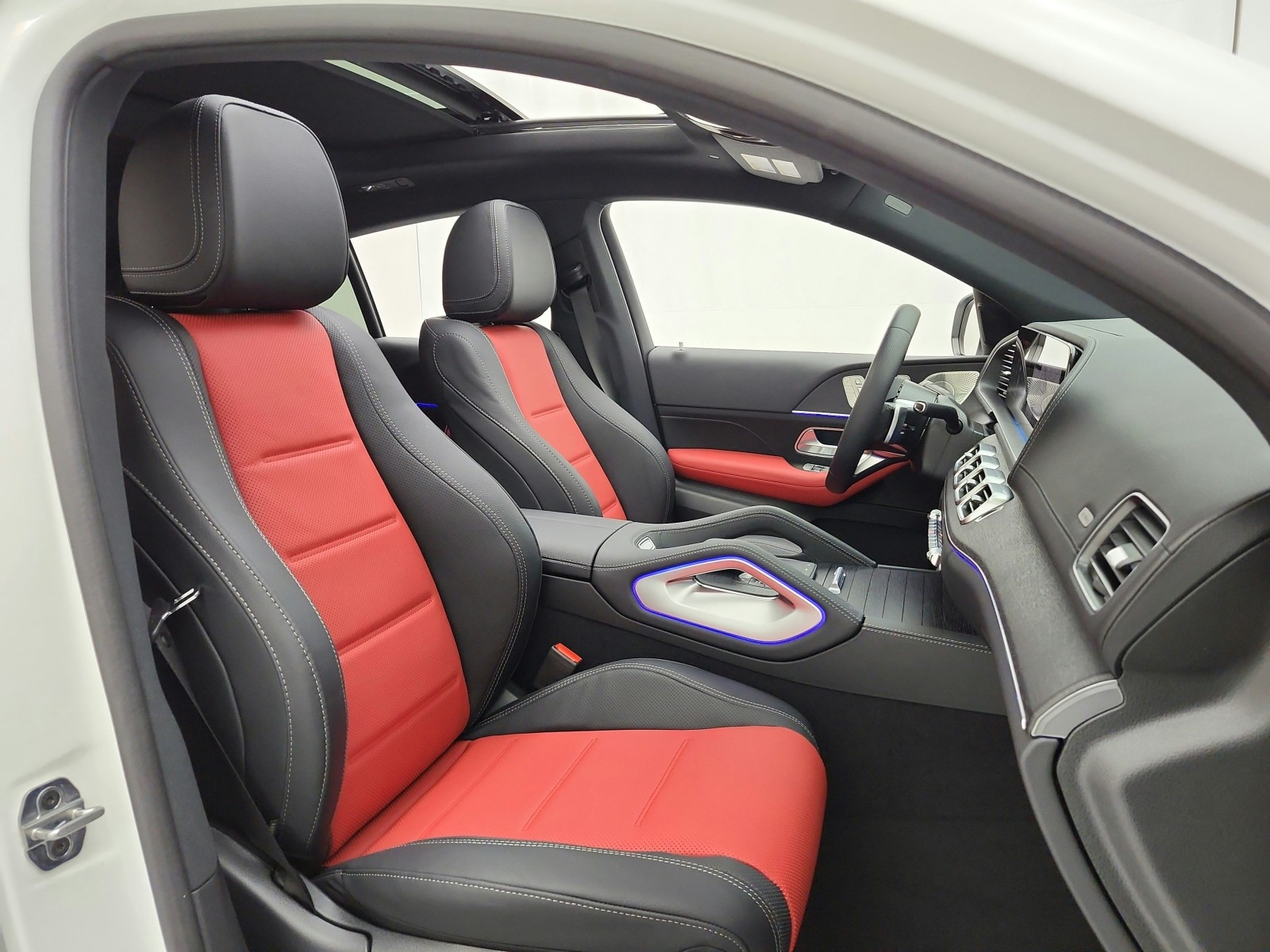 New 2026 Polar White Mercedes-Benz GLE 450 4MATIC® Coupe image 15