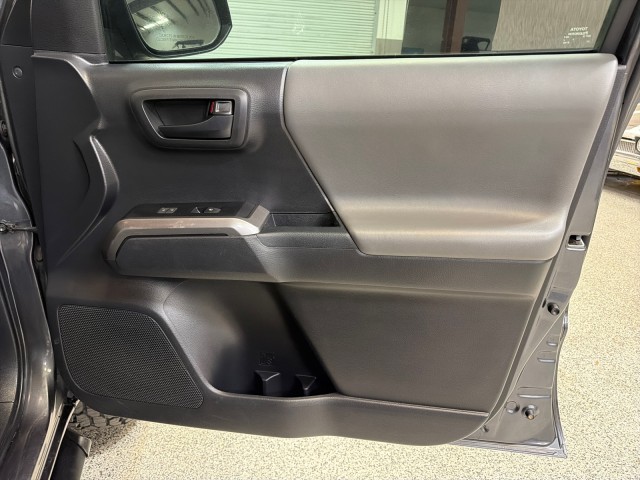 2022 Toyota Tacoma 4WD SR5 4WD V6 in , 