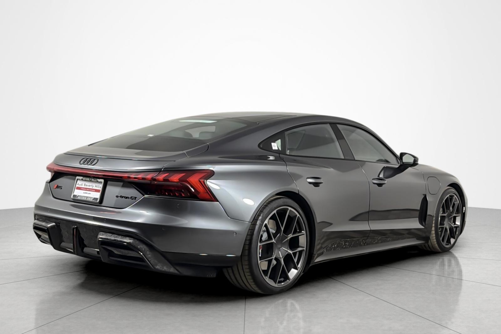 Certified Used 2025 Daytona Gray Pearl Effect Audi performance quattro image 5