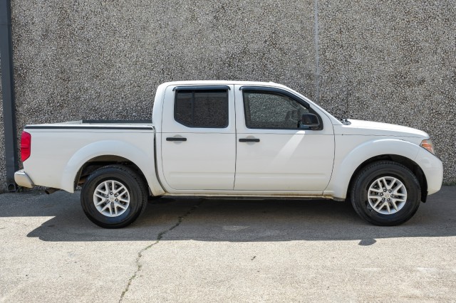 2016 Nissan Frontier SV 6