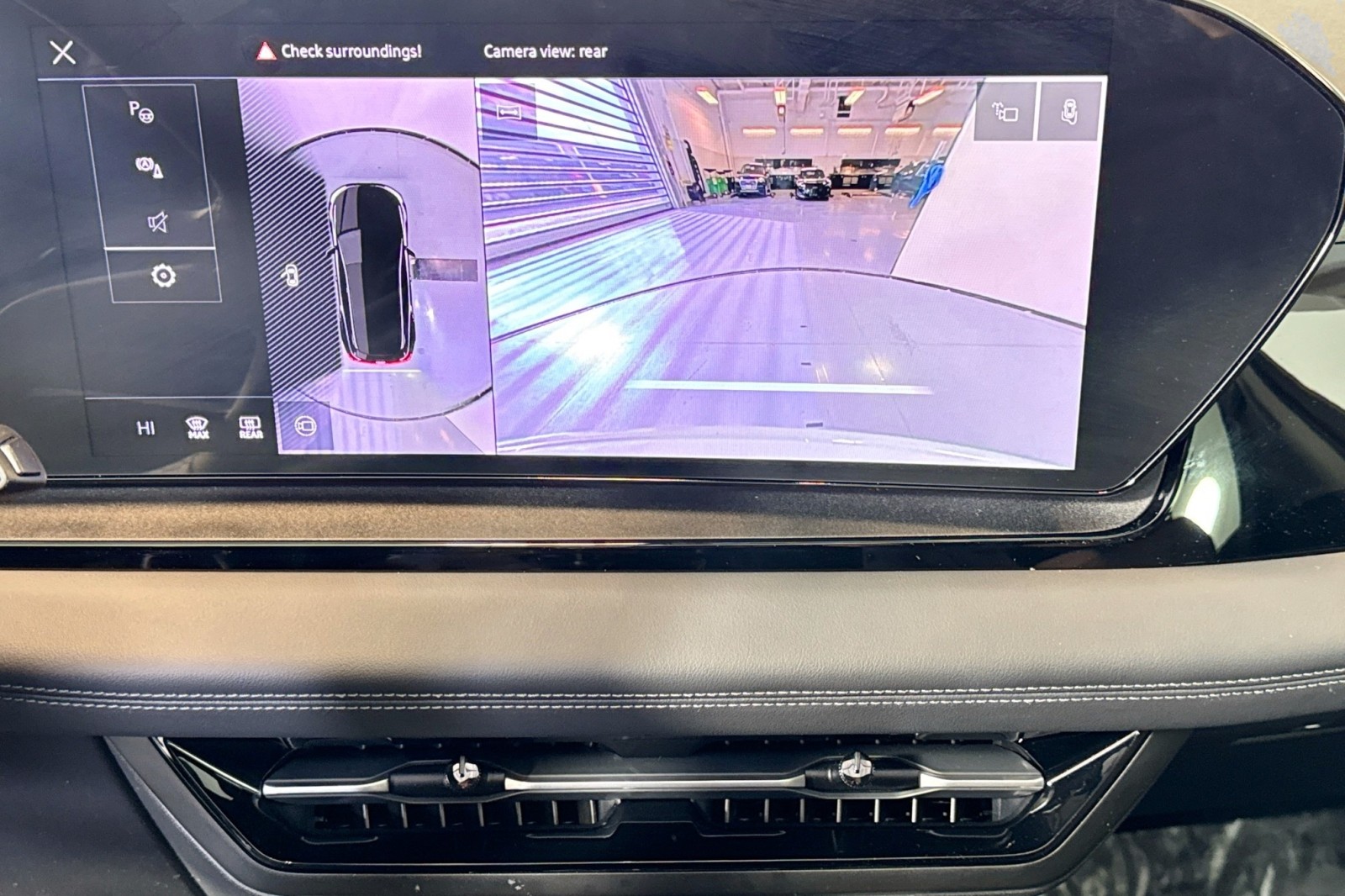 Used 2025 GLACIER WHITE Audi Premium image 13