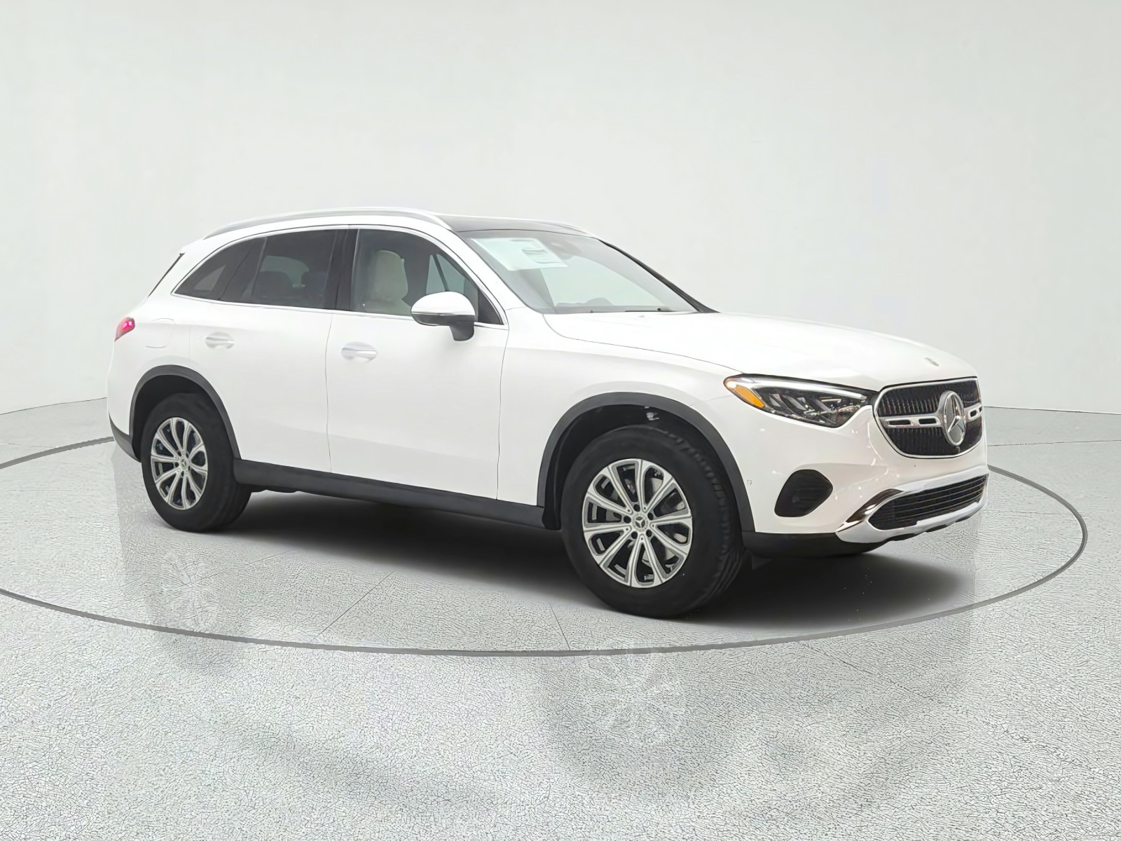 New 2027 Polar White Mercedes-Benz GLC 300 SUV image 3