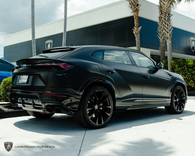 2021 Lamborghini Urus  in , 