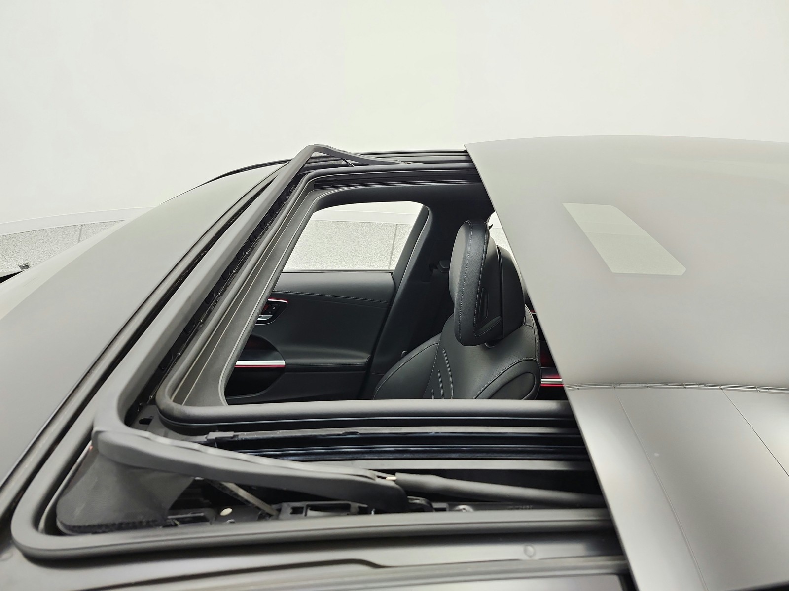 Used 2023 Graphite Grey Metallic Mercedes-Benz C 300 Sedan image 30