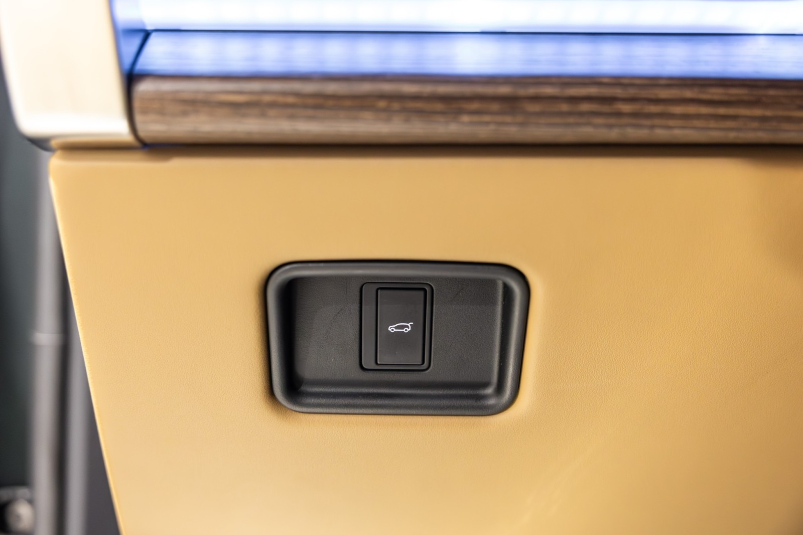 Used Car 2025 Land Rover Range Rover  Autobiography For Sale Under $150,000 In Boerne, Texas