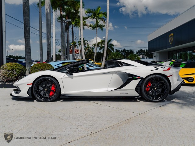 Lamborghini Aventador SVJ