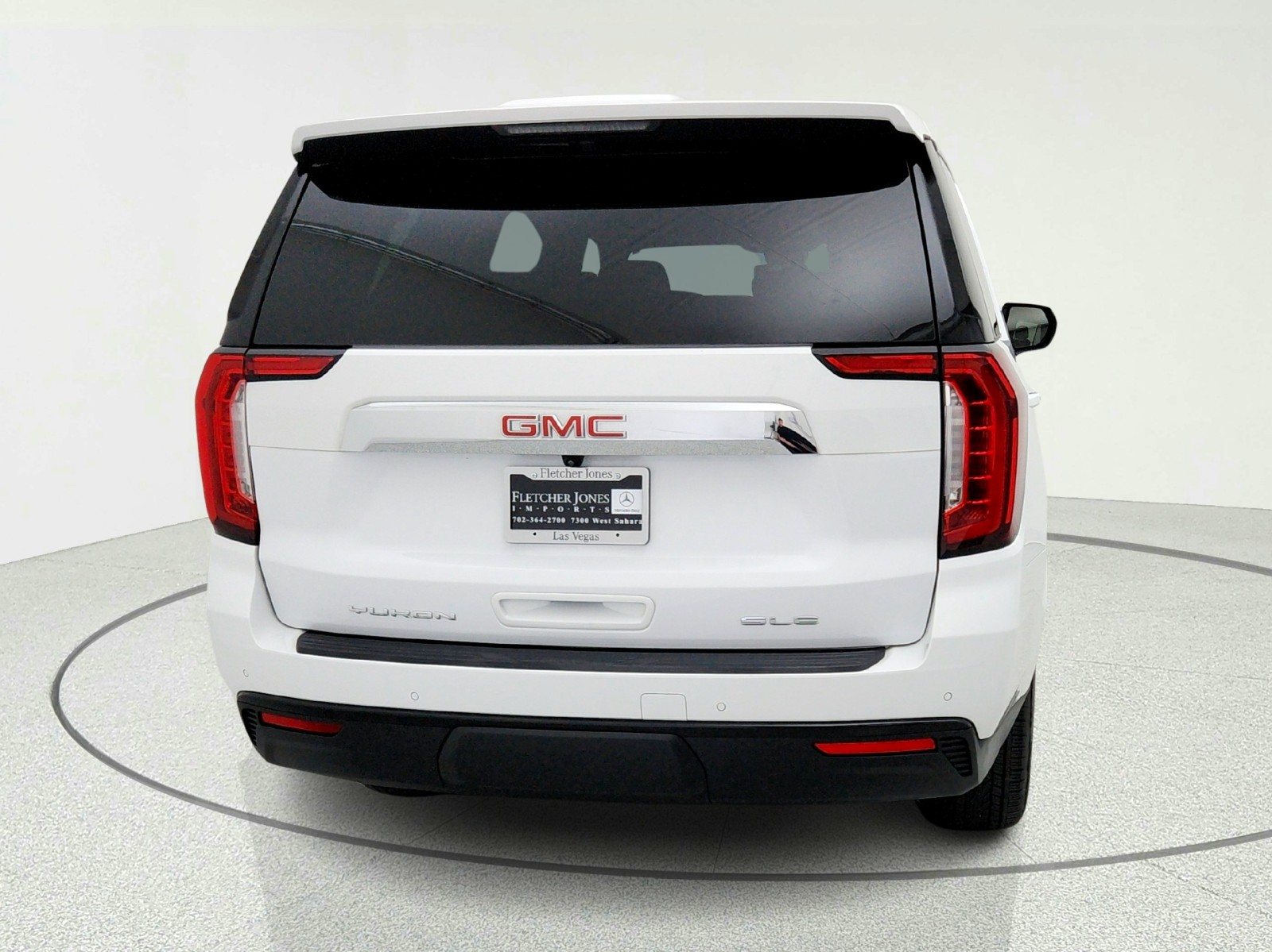 Used 2024 Summit White GMC SLE image 10
