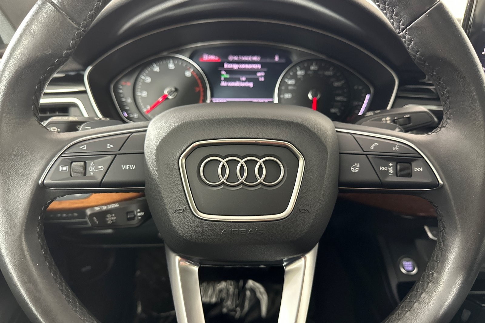 Used 2024 Brilliant Black Audi Premium 40 TFSI quattro image 20