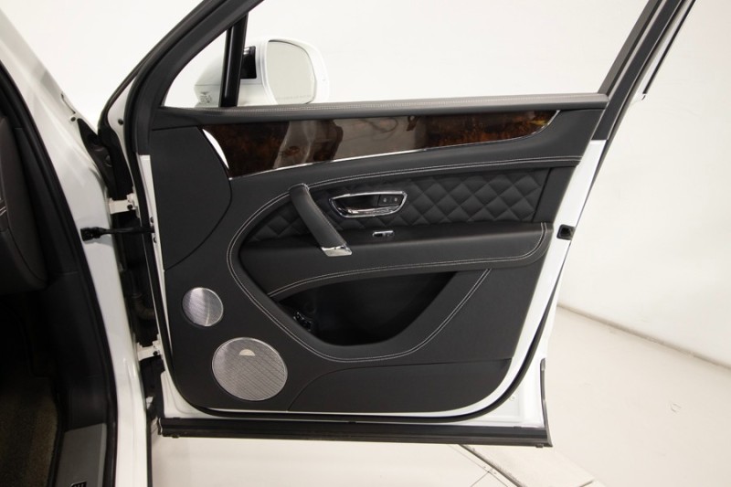 2017 Bentley Bentayga Bentayga W12 ($258,115 MSRP) *ONLY 14,000 MILES* *1-OWNER* in , 