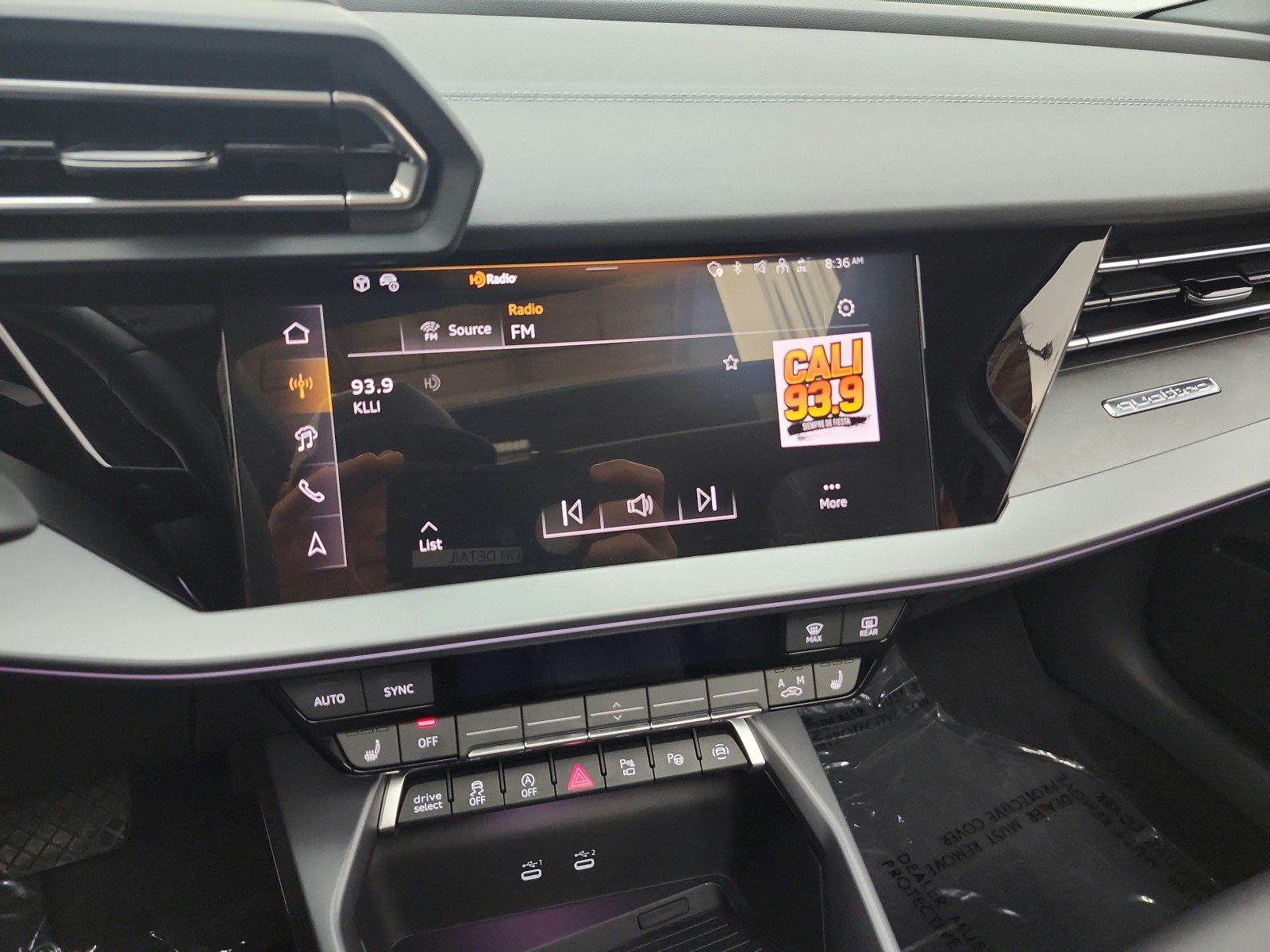 Used 2025 Manhattan Gray Metallic Audi Premium Plus 40 TFSI quattro image 10