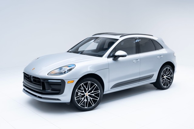 2025  Macan  in , 