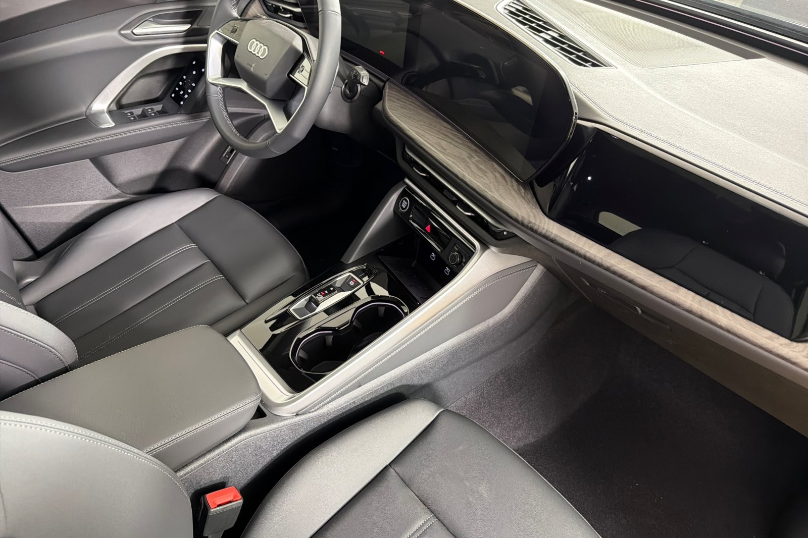 New 2026 Tambora Gray Metallic Audi Premium 2.0 TFSI quattro image 15