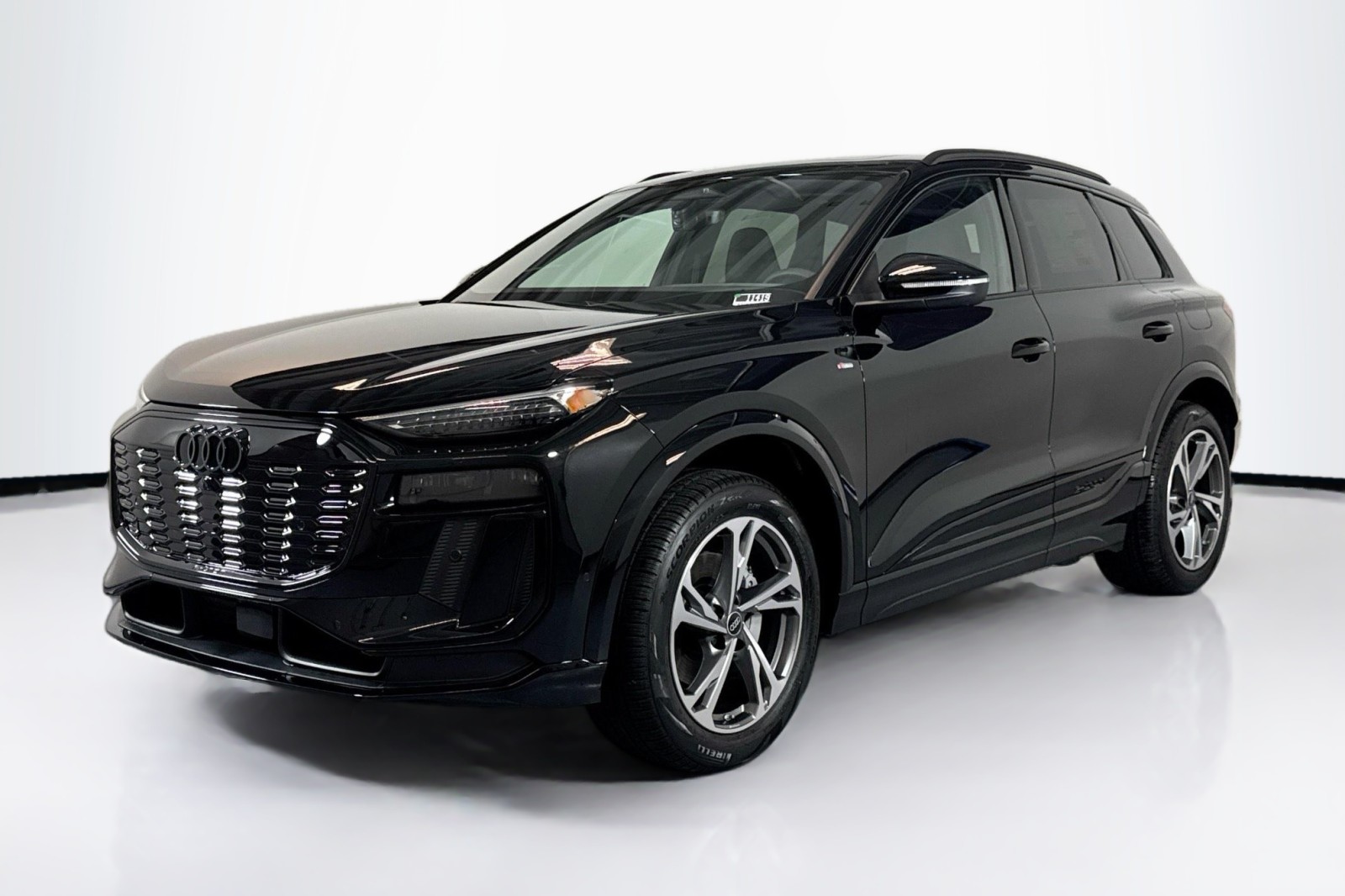 2027 Audi Q6 e-tron Premium Plus quattro