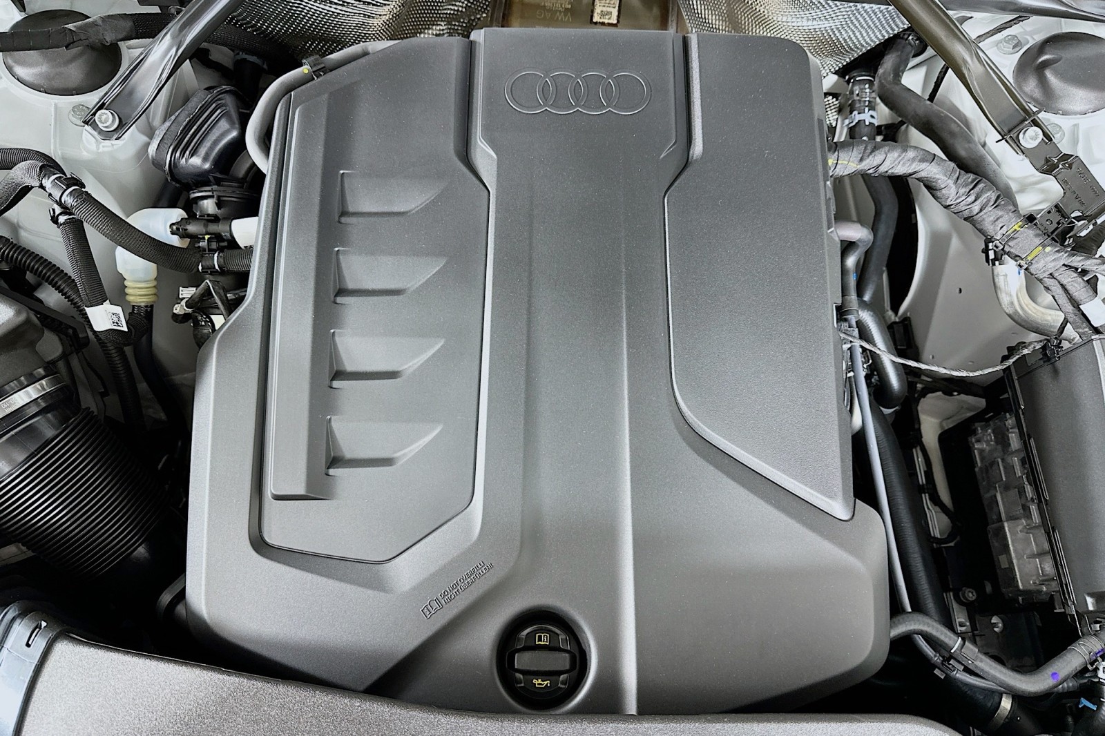 New 2025 Glacier White Metallic Audi Premium Plus image 12