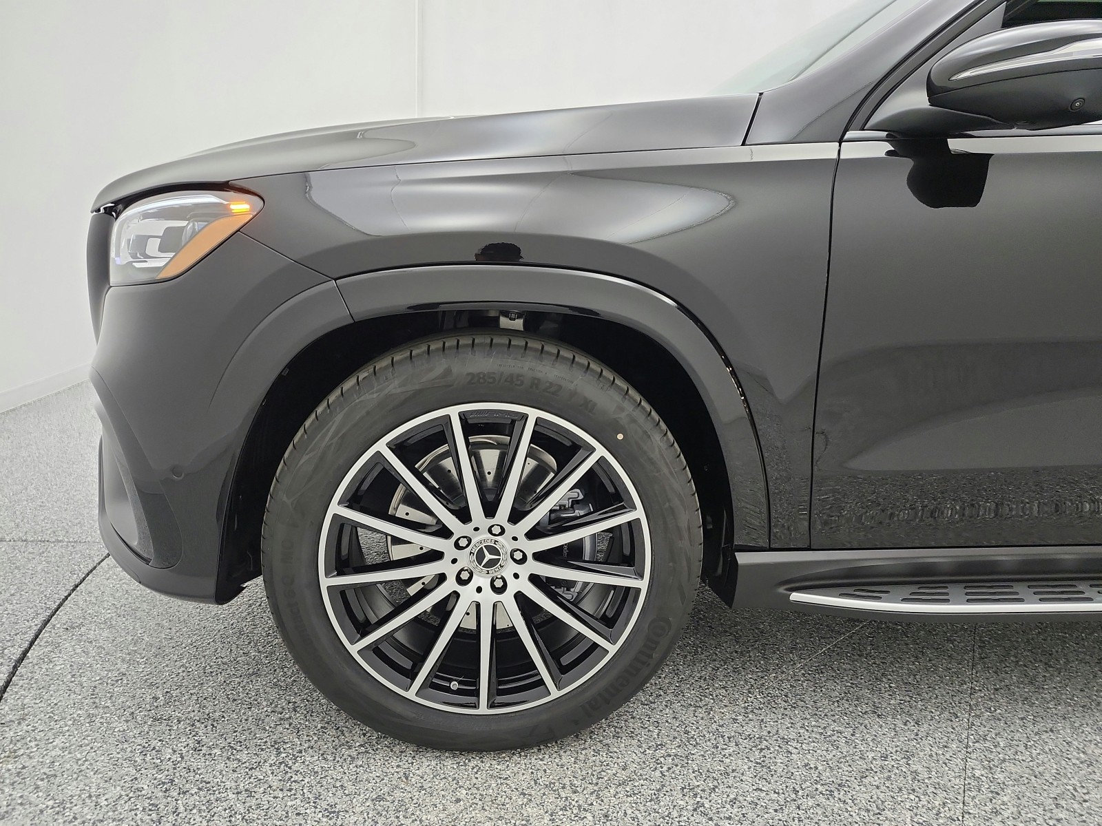 New 2026 Obsidian Black Metallic Mercedes-Benz GLS 580 4MATIC® SUV image 21