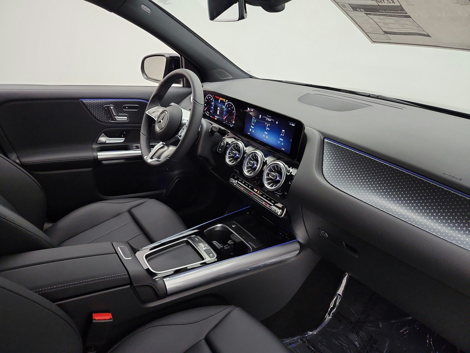 New 2026 Night Black Mercedes-Benz GLA 250 SUV image 15