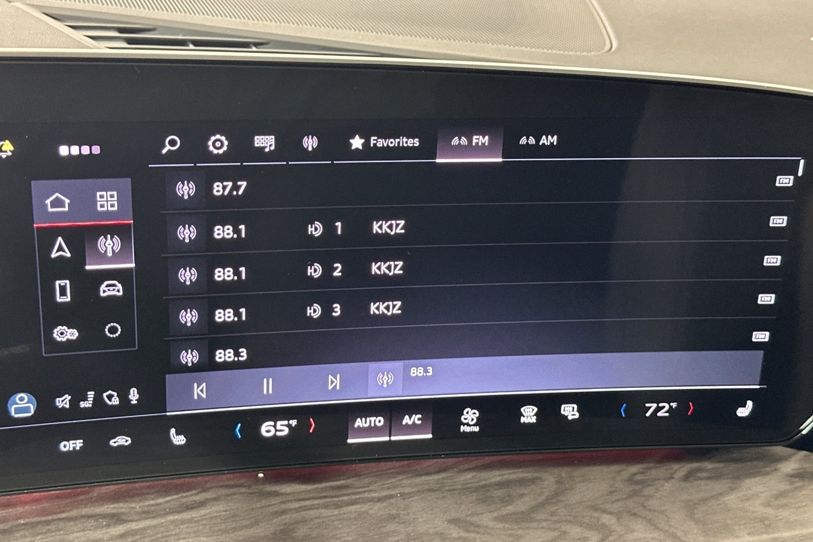 New 2025 Glacier White Metallic Audi Premium Plus 2.0 TFSI quattro image 17