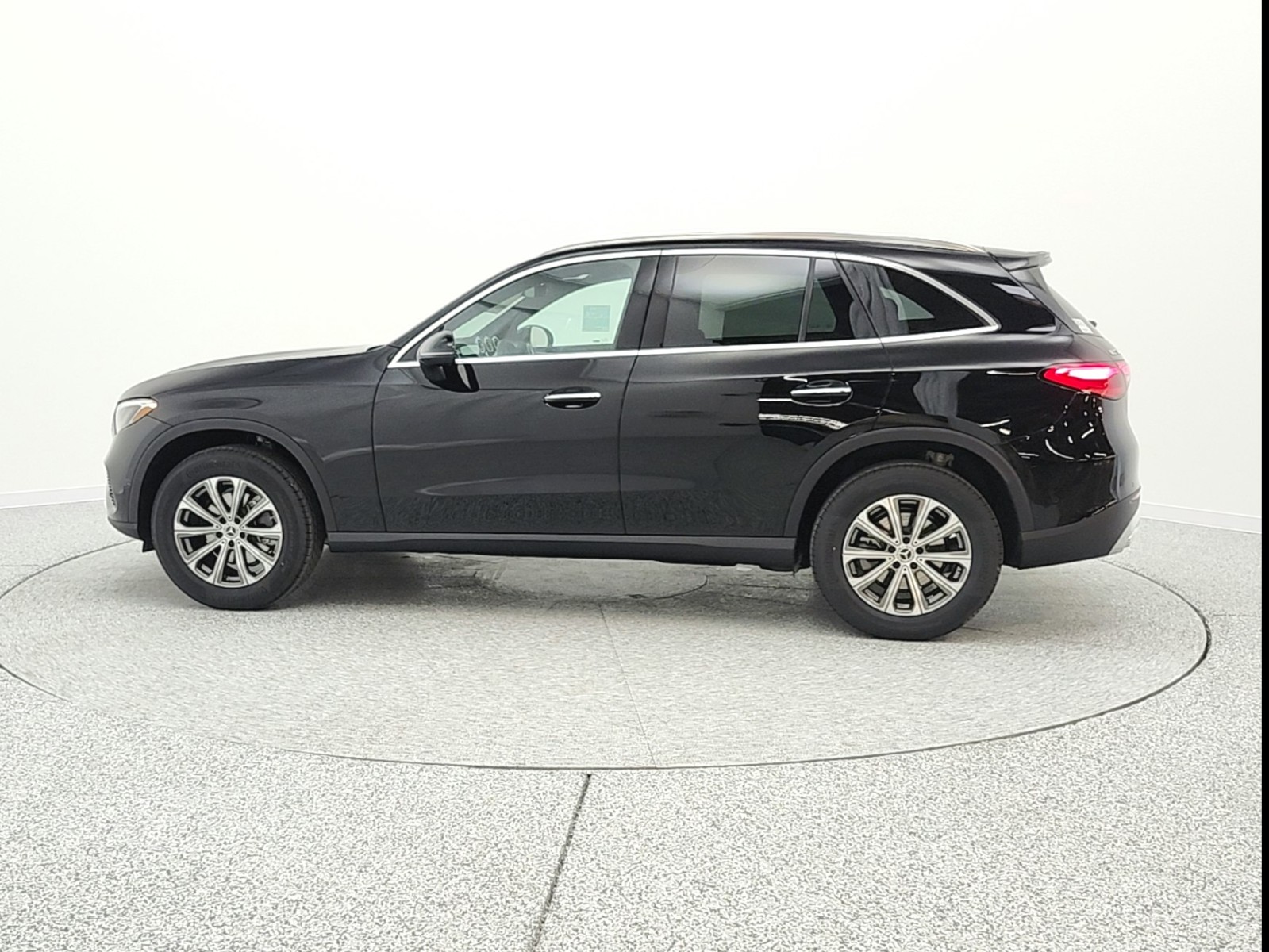 New 2026 Black Mercedes-Benz GLC 300 image 8