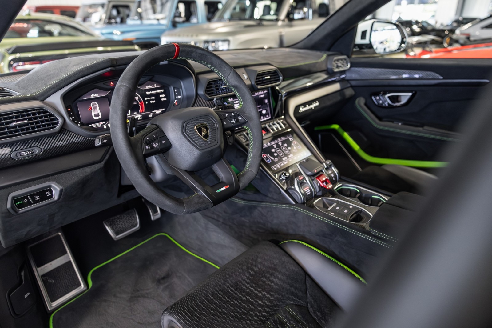 Used Car 2024 Lamborghini Urus  Performante For Sale Under $310,000 In Boerne, Texas