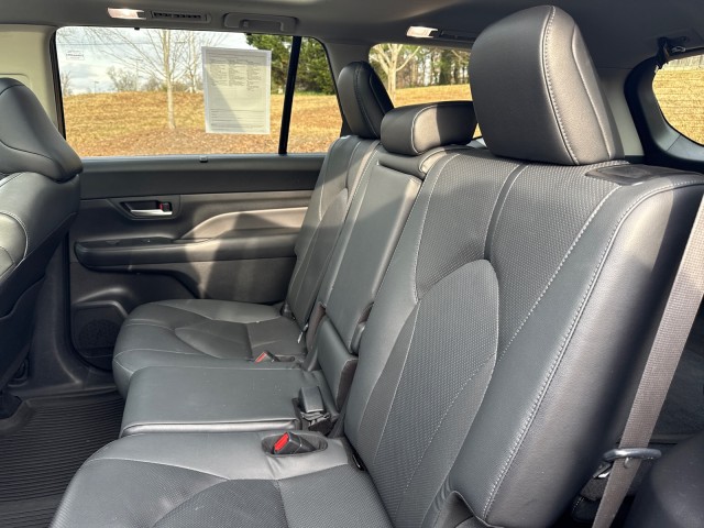 ToyotaGrand Highlander35