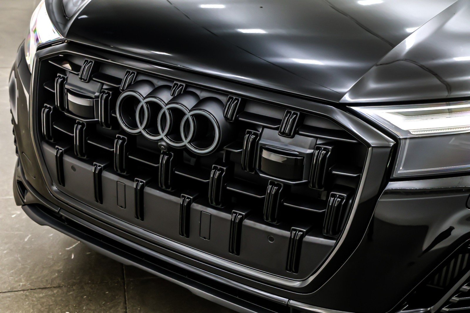 Used 2025 Mythos Black Metallic Audi Premium Plus 55 TFSI quattro image 14