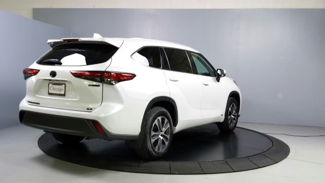 2022 Toyota Highlander Hybrid XLE 6