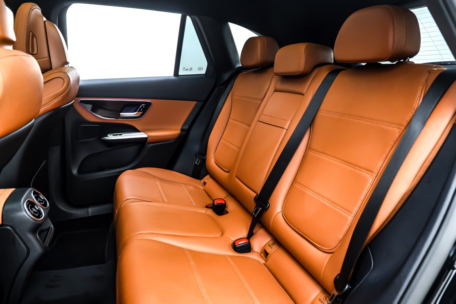 New 2026 Black Mercedes-Benz GLC 300 image 8