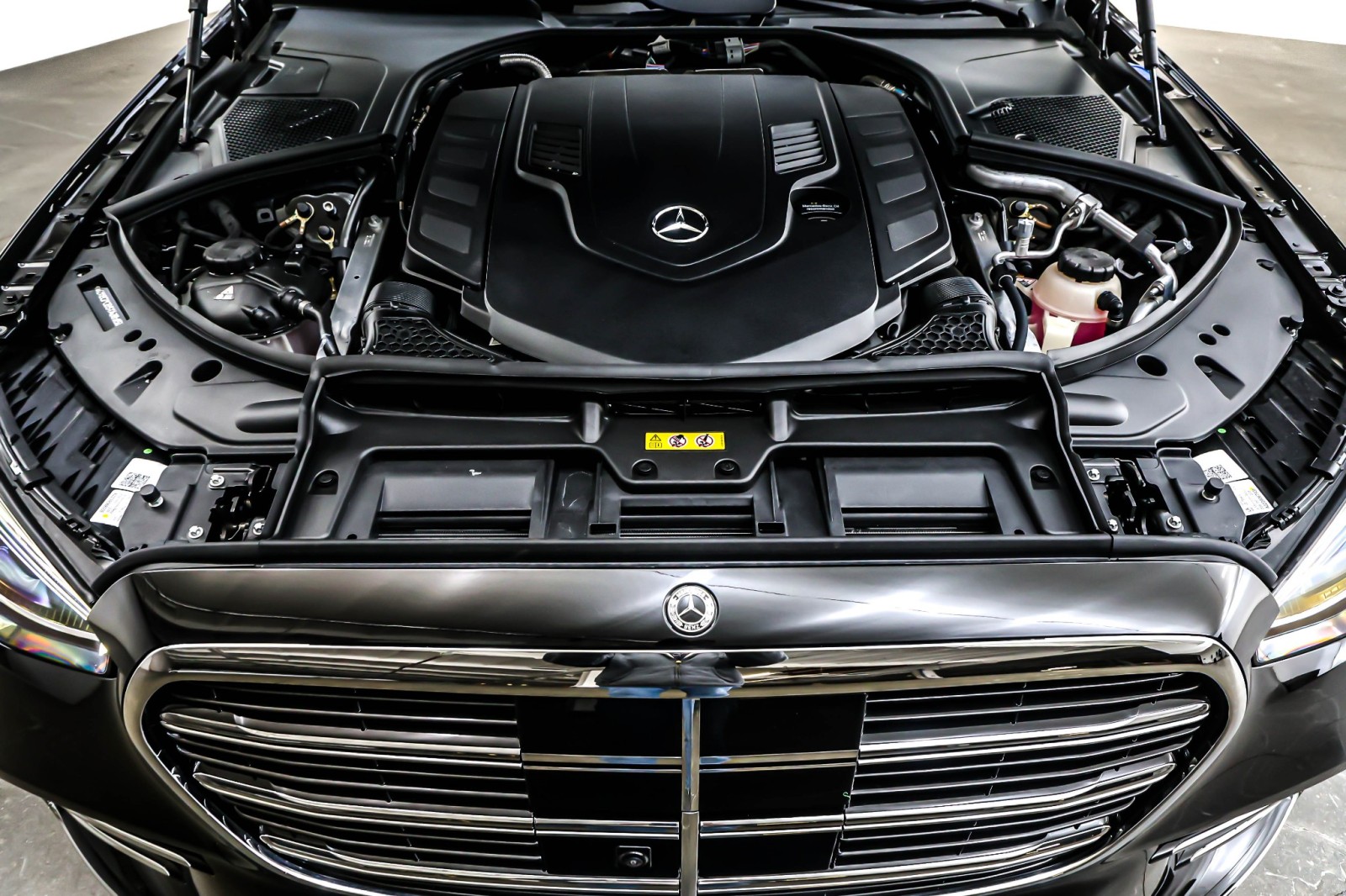 New 2026 Obsidian Black Metallic Mercedes-Benz S 580 4MATIC® Sedan image 11