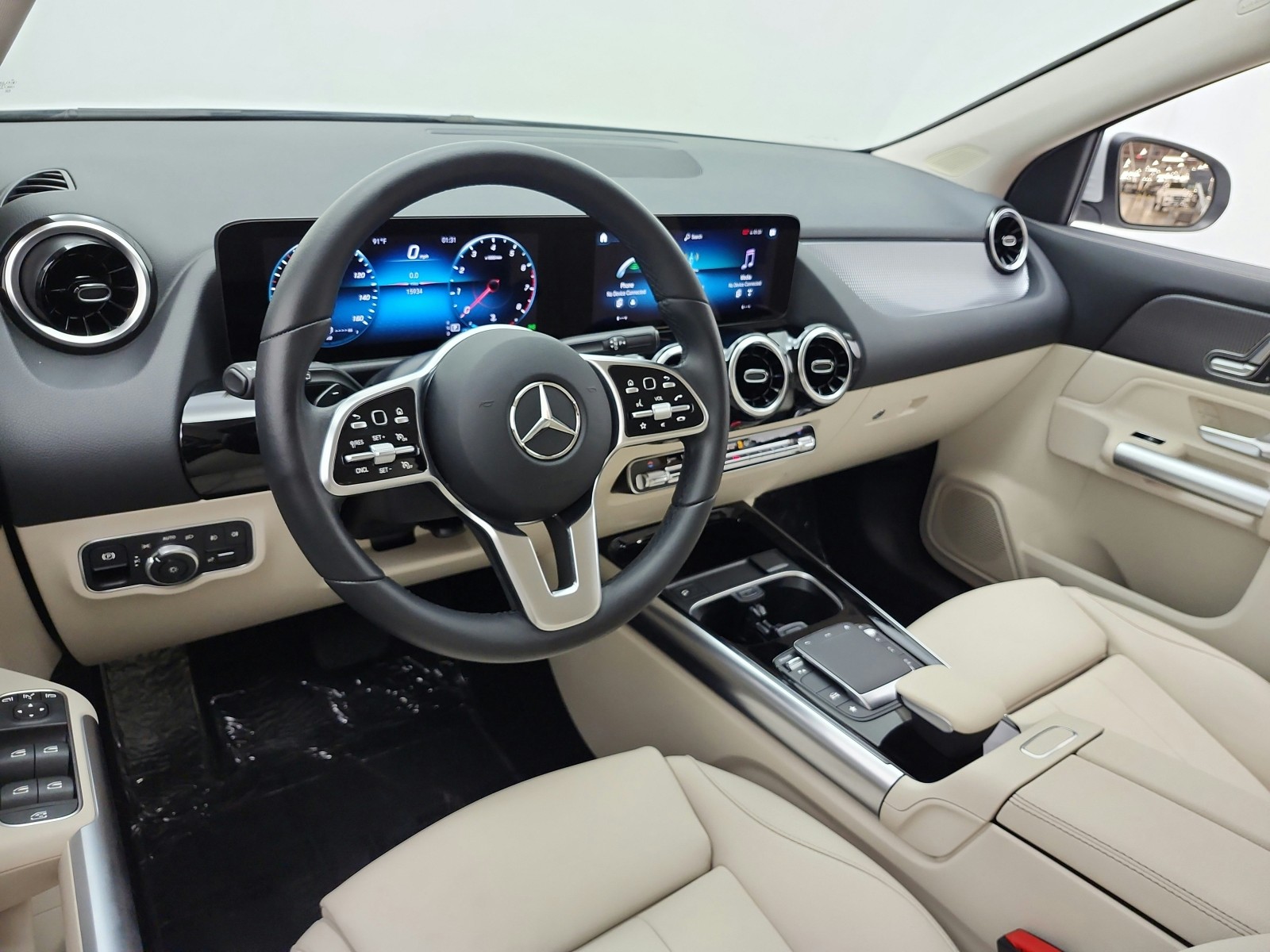 Used 2023 Digital White Metallic Mercedes-Benz GLA 250 SUV image 14