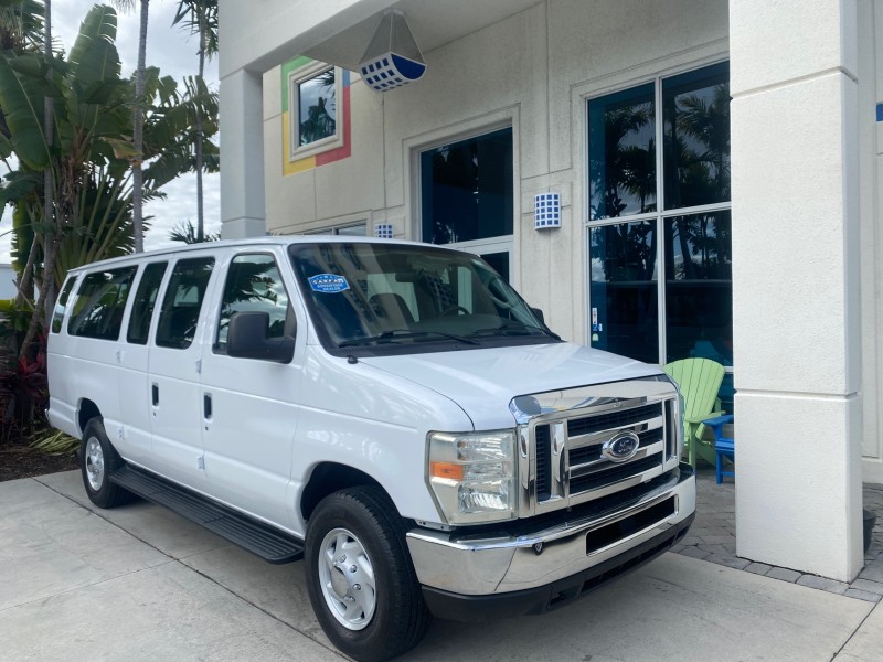 2008 Ford Econoline Wagon XLT 15 PASSENGERS E350 CLEAN in , 