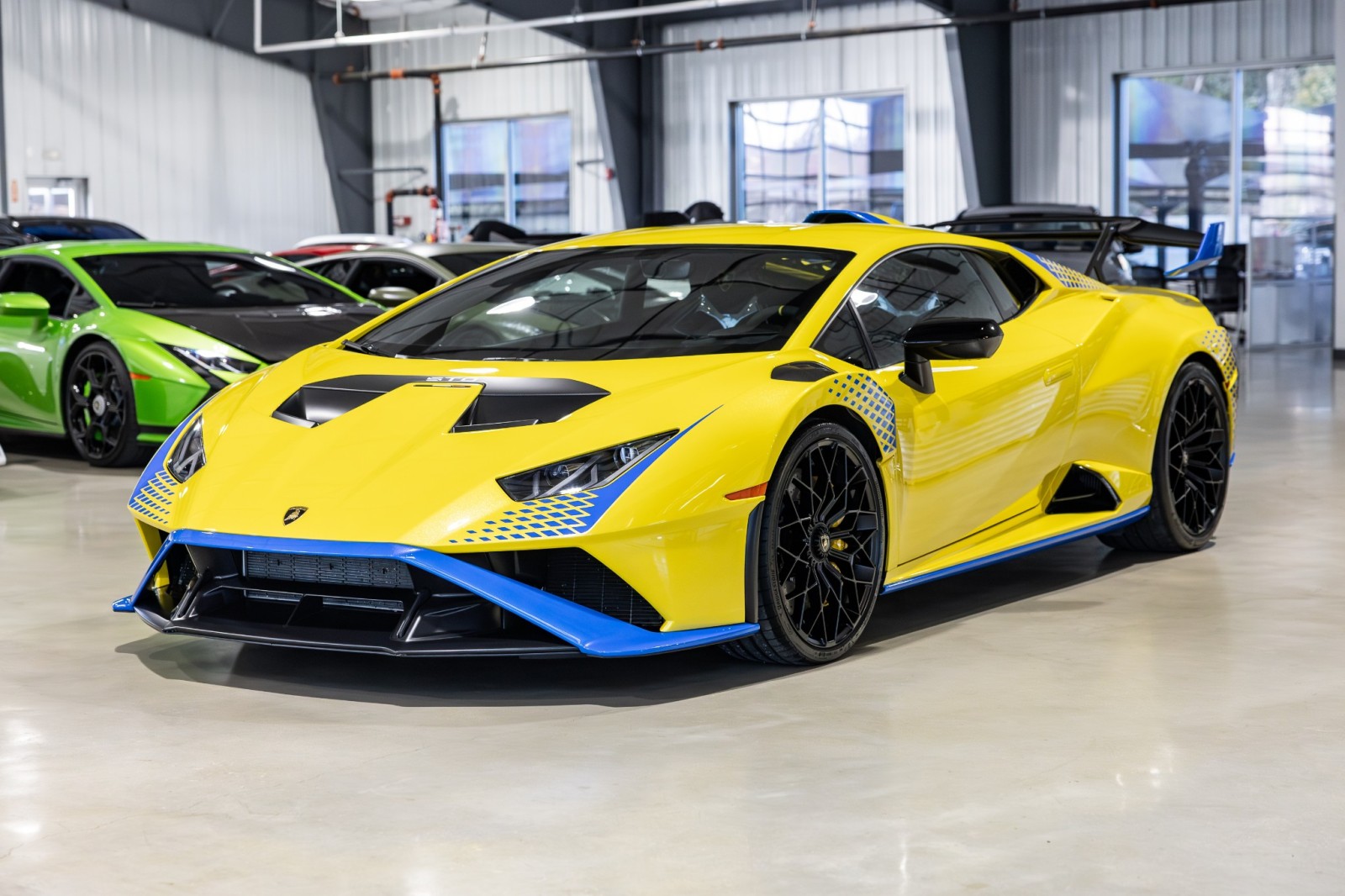 Used Car 2022 Lamborghini Huracan Sto  - $14k Giallo Belenus Paint - Sport Seats - Dark Chrome Interior For Sale Under $400,000 In Boerne, Texas